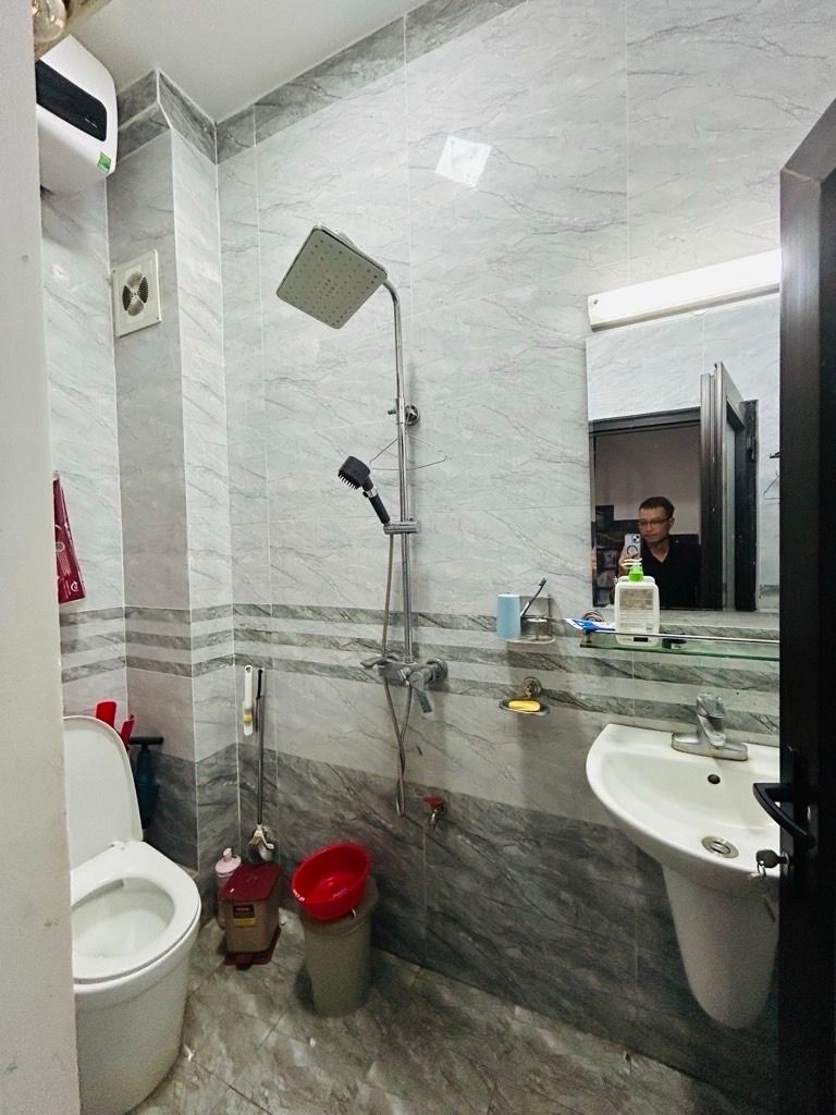 Bán nhà Yên Lạc - diện tích 47m2 5 tầng - Lô góc, thang máy - giá 17,8 tỷ