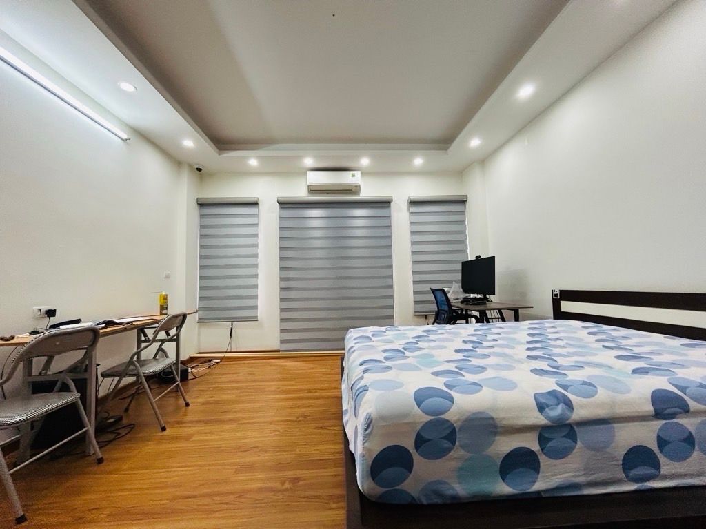 Bán nhà Yên Lạc - diện tích 47m2 5 tầng - Lô góc, thang máy - giá 17,8 tỷ