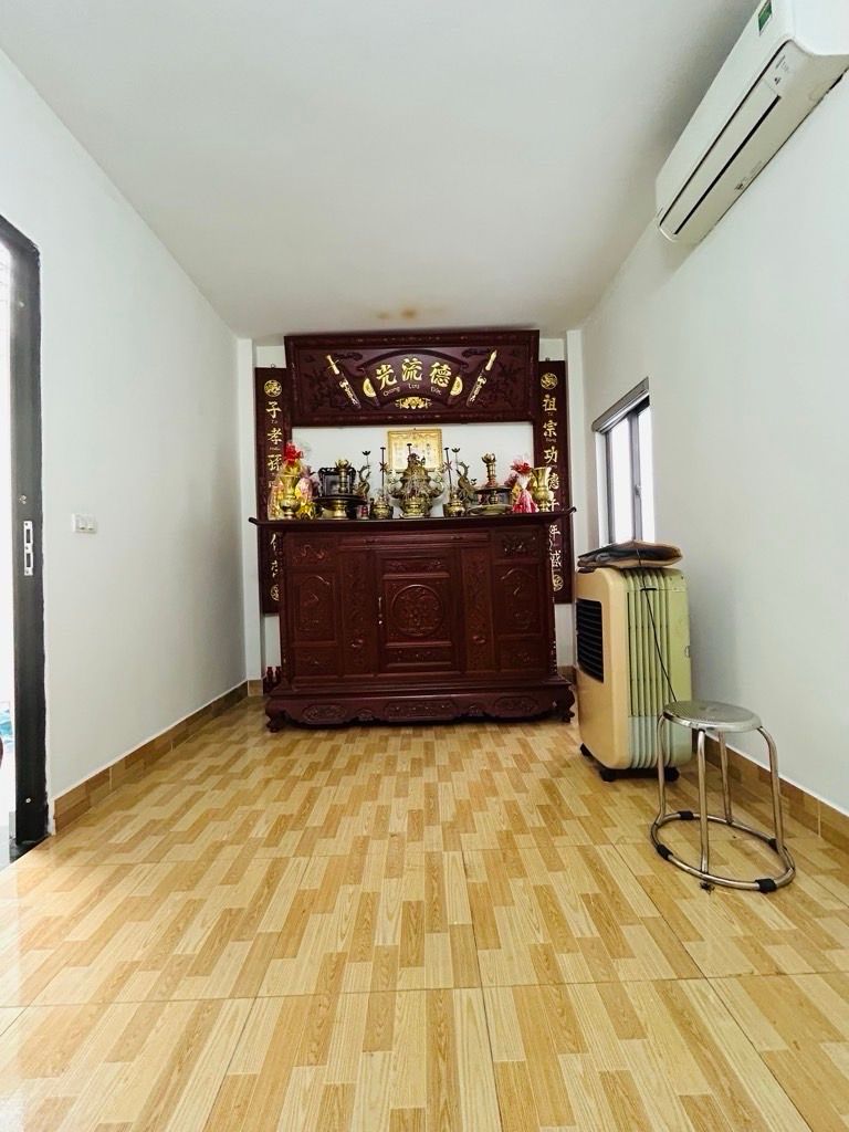 Bán nhà Yên Lạc - diện tích 47m2 5 tầng - Lô góc, thang máy - giá 17,8 tỷ