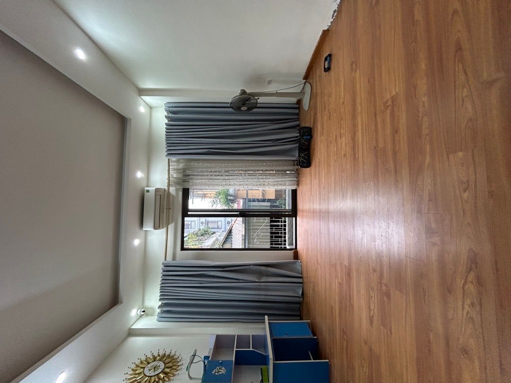 Bán nhà Yên Lạc - diện tích 47m2 5 tầng - Lô góc, thang máy - giá 17,8 tỷ