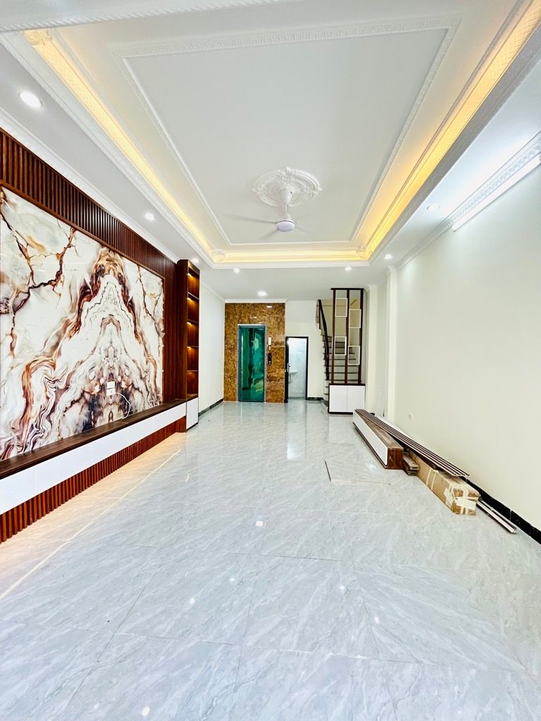 Bán nhà Vĩnh Hưng - diện tích 40.1m2 5 tầng - Phân lô gara ô tô - giá 12,5 tỷ