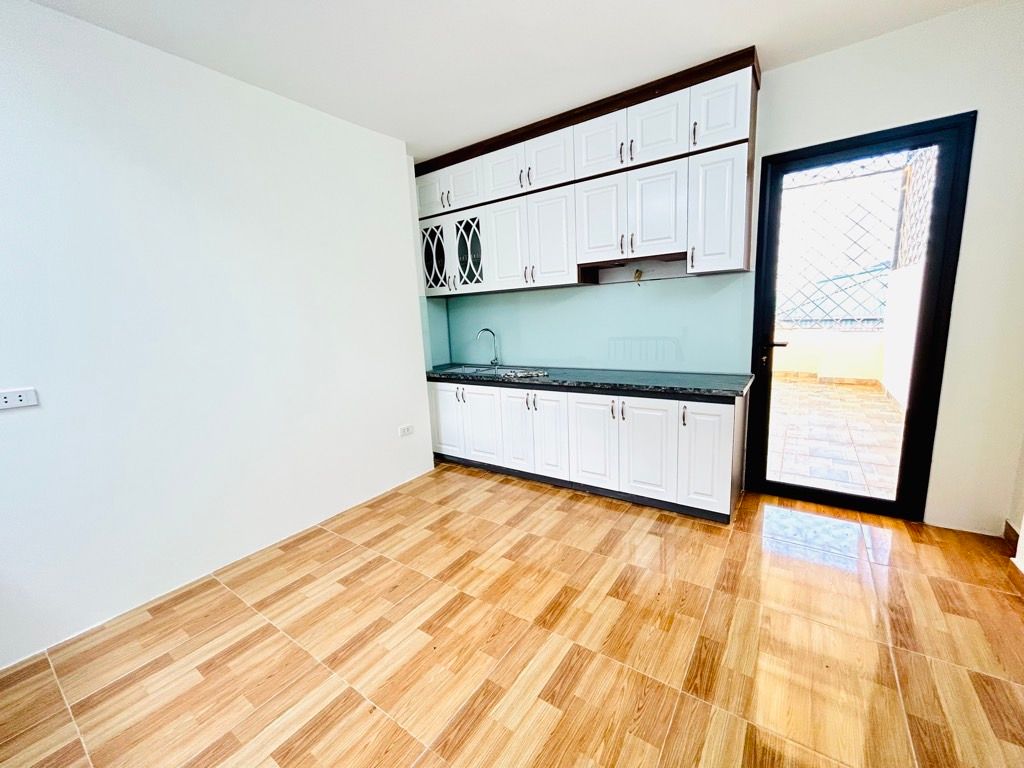 Bán nhà Vĩnh Hưng - diện tích 40.1m2 5 tầng - Phân lô gara ô tô - giá 12,5 tỷ