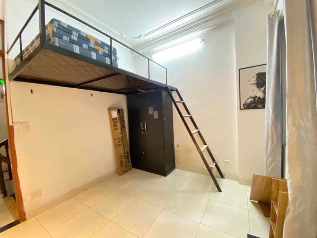 Bán nhà Cát Linh - diện tích 37,8m2 5 tầng - Phân lô 2 mặt ngõ - giá 12,5 tỷ