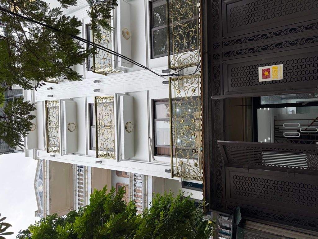 Bán nhà Nguyễn Chính - diện tích 53.5m2 5 tầng - Ô TÔ TẢI ĐỖ TRÁNH - giá 17,8 tỷ