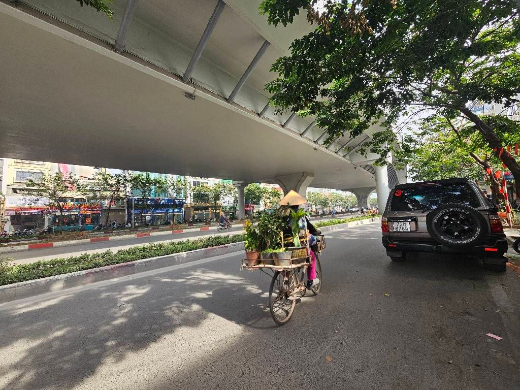 Bán nhà Đại La - diện tích 30m2 1 tầng - Mặt phố kinh doanh đa dạng - giá 11,3 tỷ