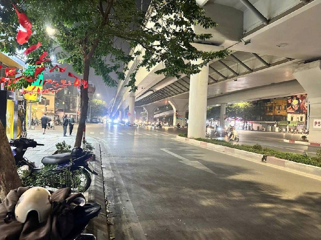 Bán nhà Đại La - diện tích 30m2 1 tầng - Mặt phố kinh doanh đa dạng - giá 11,3 tỷ