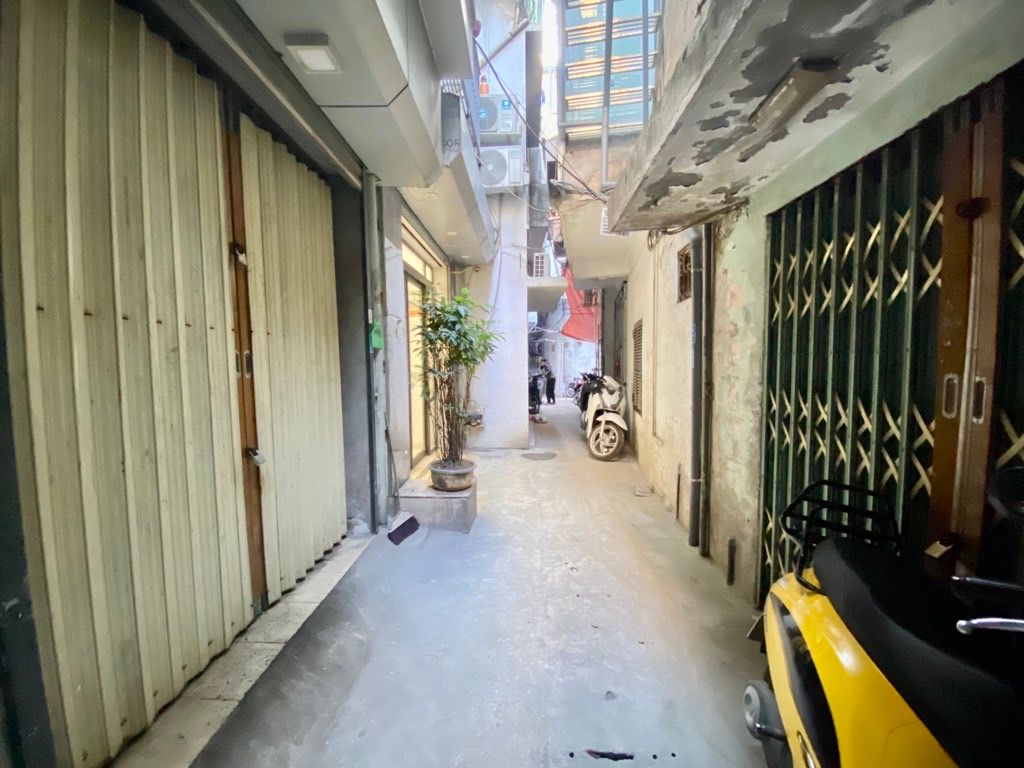 Bán nhà Nguyễn Cao - diện tích 30.9m2 2 tầng - Nhà hai khối, khối chính 23.3m2, khối phụ 7.6m2 - giá 7 tỷ