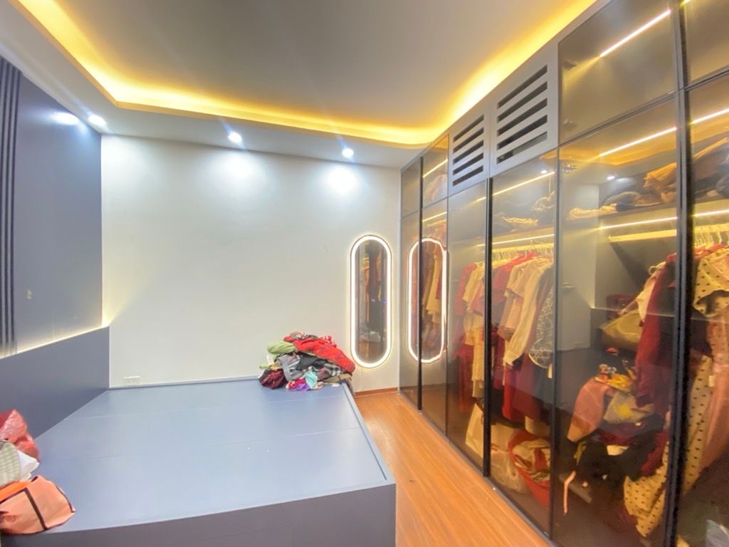 Bán nhà Kim Giang - diện tích 36.3m2 5 tầng - Lô góc 2 mặt thoáng - giá 10,5 tỷ