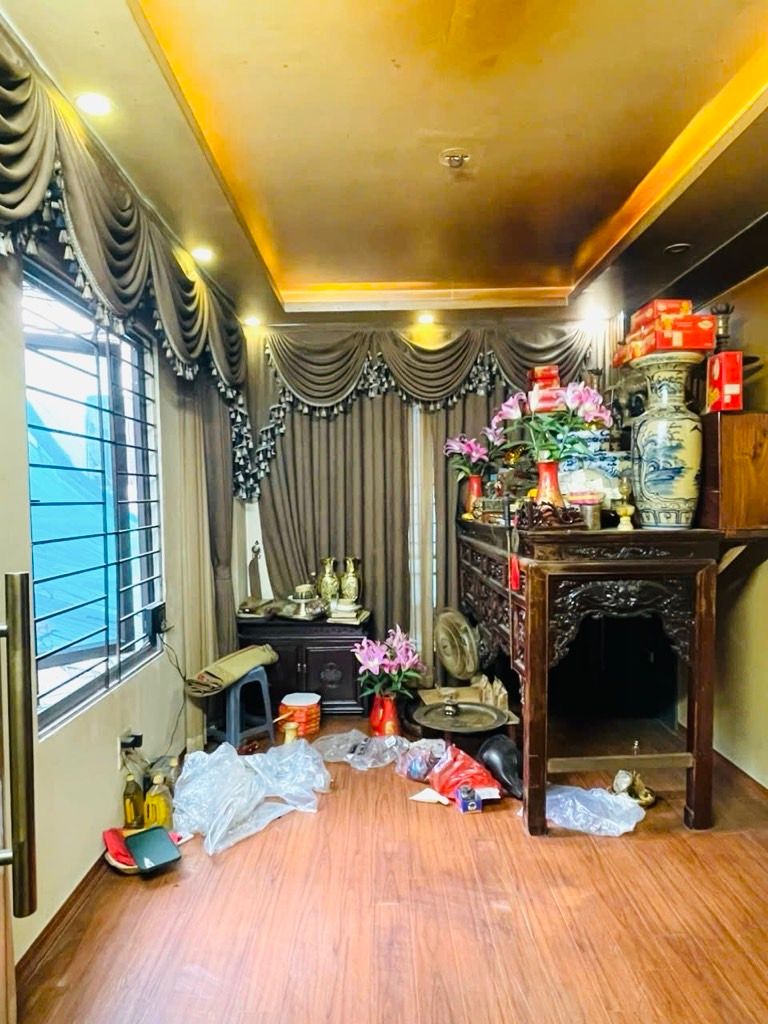 Bán nhà Kim Giang - diện tích 36.3m2 5 tầng - Lô góc 2 mặt thoáng - giá 10,5 tỷ