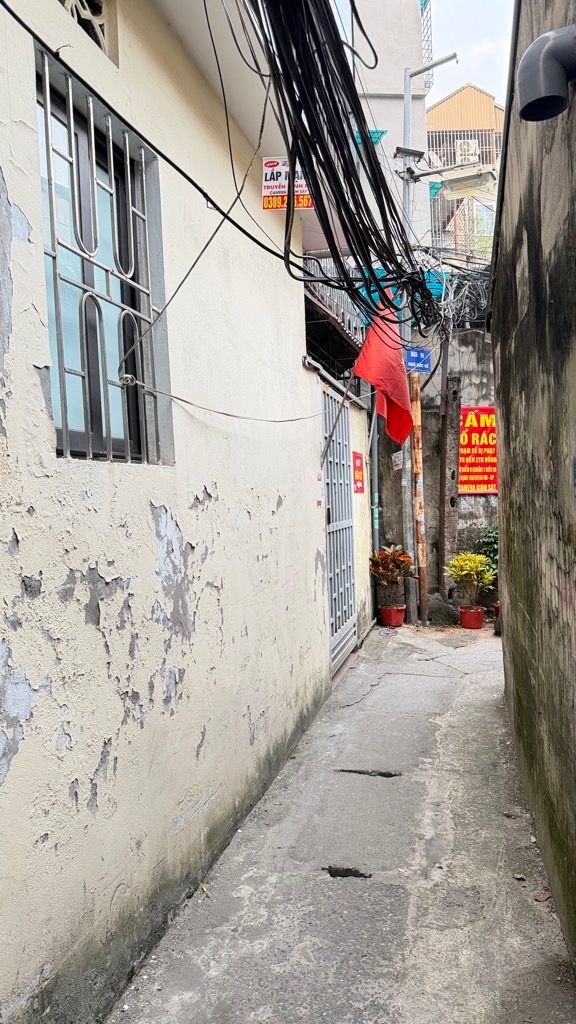 Bán nhà Gốc Đề - diện tích 41m2 3 tầng - Nhà dân xây, gần chợ Hoàng Mai - giá 7,6 tỷ