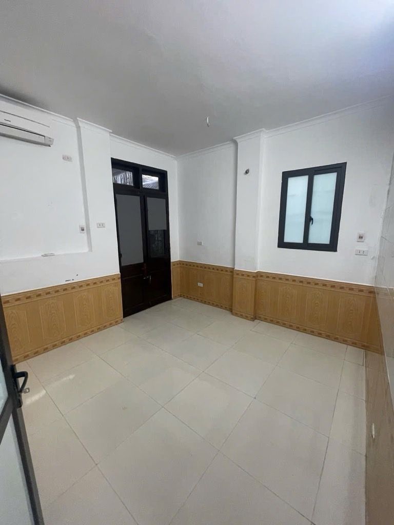 Bán nhà Gốc Đề - diện tích 41m2 3 tầng - Nhà dân xây, gần chợ Hoàng Mai - giá 7,6 tỷ