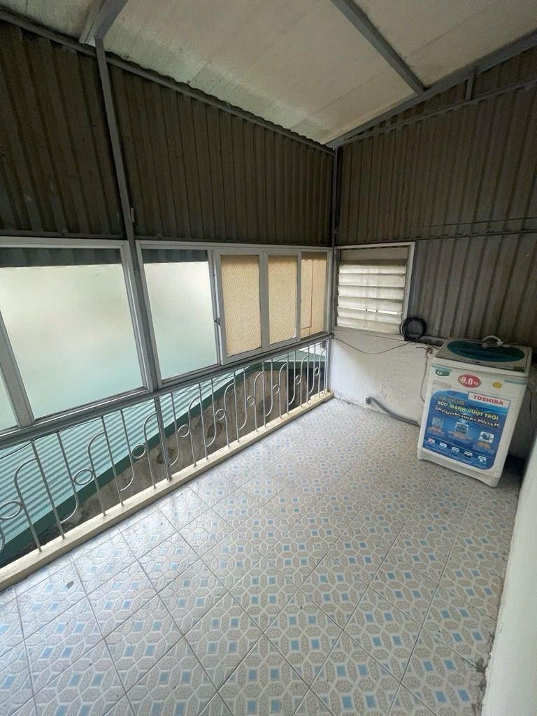 Bán nhà Gốc Đề - diện tích 41m2 3 tầng - Nhà dân xây, gần chợ Hoàng Mai - giá 7,6 tỷ