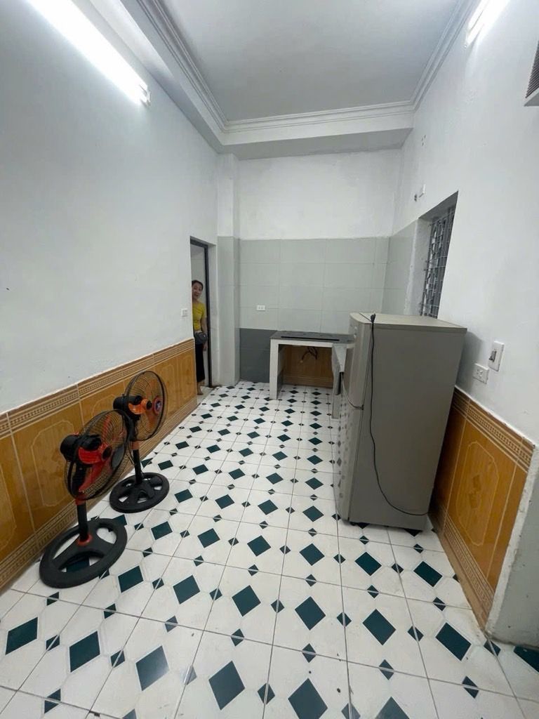 Bán nhà Gốc Đề - diện tích 41m2 3 tầng - Nhà dân xây, gần chợ Hoàng Mai - giá 7,6 tỷ