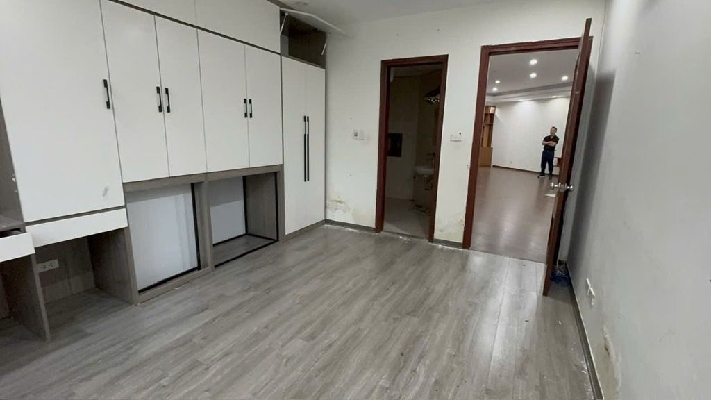 Bán nhà Vũ Trọng Phụng - diện tích 108,2m2 3 tầng - Căn góc thoáng mát - giá 8,1 tỷ