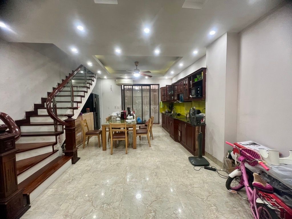 Bán nhà Ao Sào - diện tích 70m2 4 tầng - ô tô tránh - giá 24 tỷ