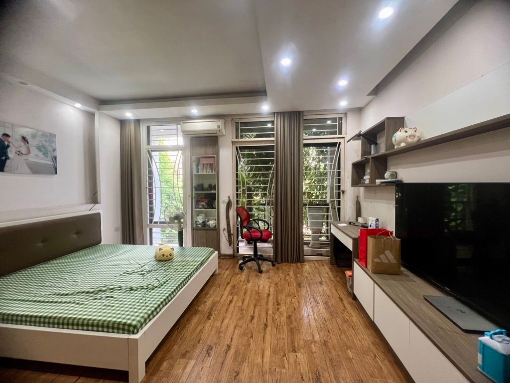 Bán nhà Ao Sào - diện tích 70m2 4 tầng - ô tô tránh - giá 24 tỷ