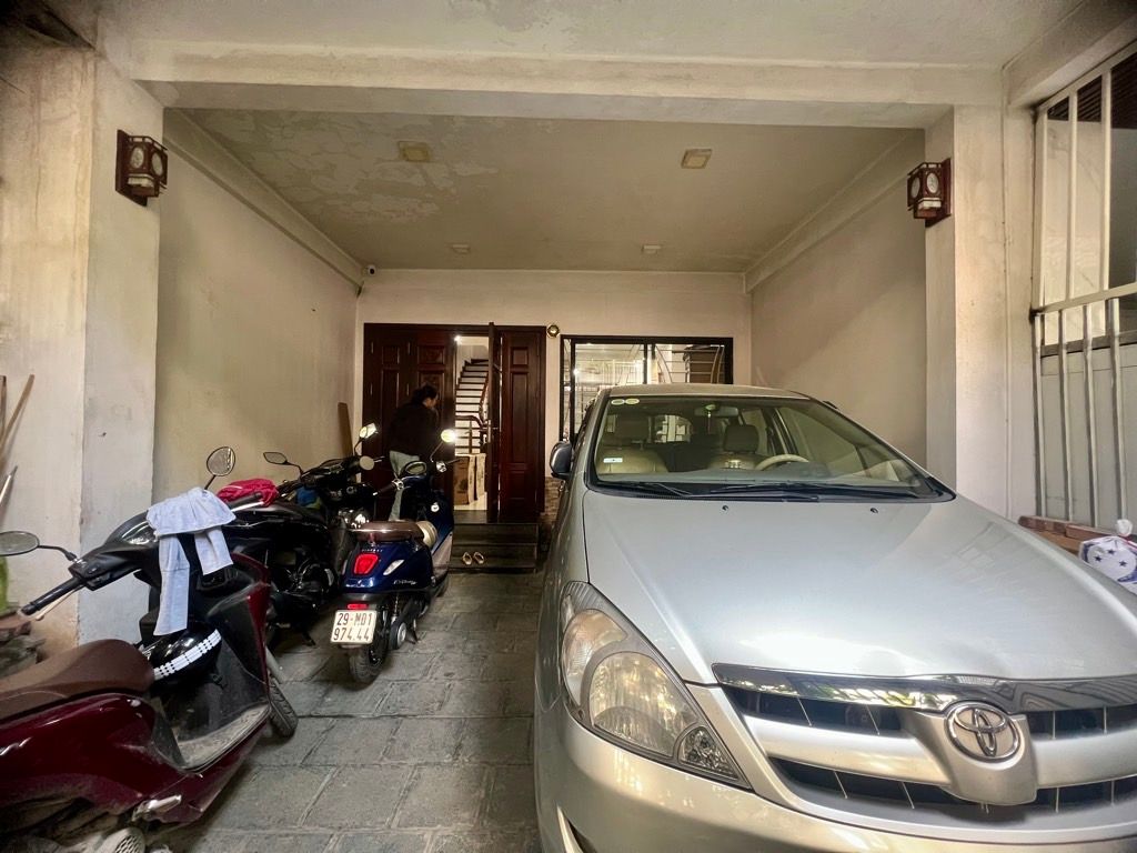 Bán nhà Ao Sào - diện tích 70m2 4 tầng - ô tô tránh - giá 24 tỷ