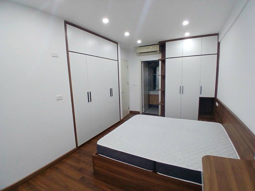 Bán nhà Thái Thịnh - diện tích 114.4m2 20 tầng - Căn góc, full nội thất mới - giá 11,5 tỷ