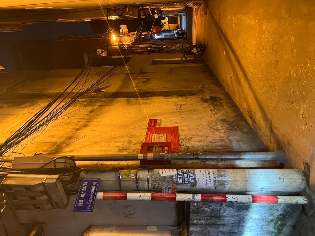 Bán nhà Định Công Hạ - diện tích 31.6m2 7 tầng - Ô TÔ GẦN - giá 9,5 tỷ