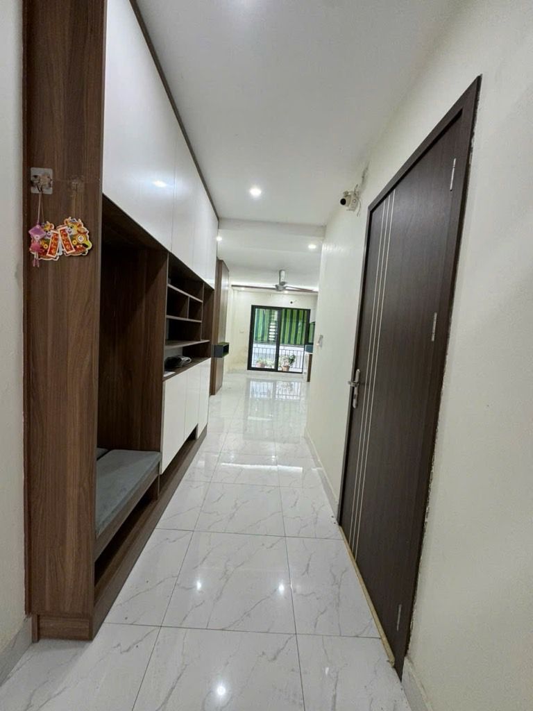 Bán nhà Chợ Khâm Thiên - diện tích 57.1m2 6 tầng - Nhà đẹp 2 mặt thoáng - giá 15,2 tỷ