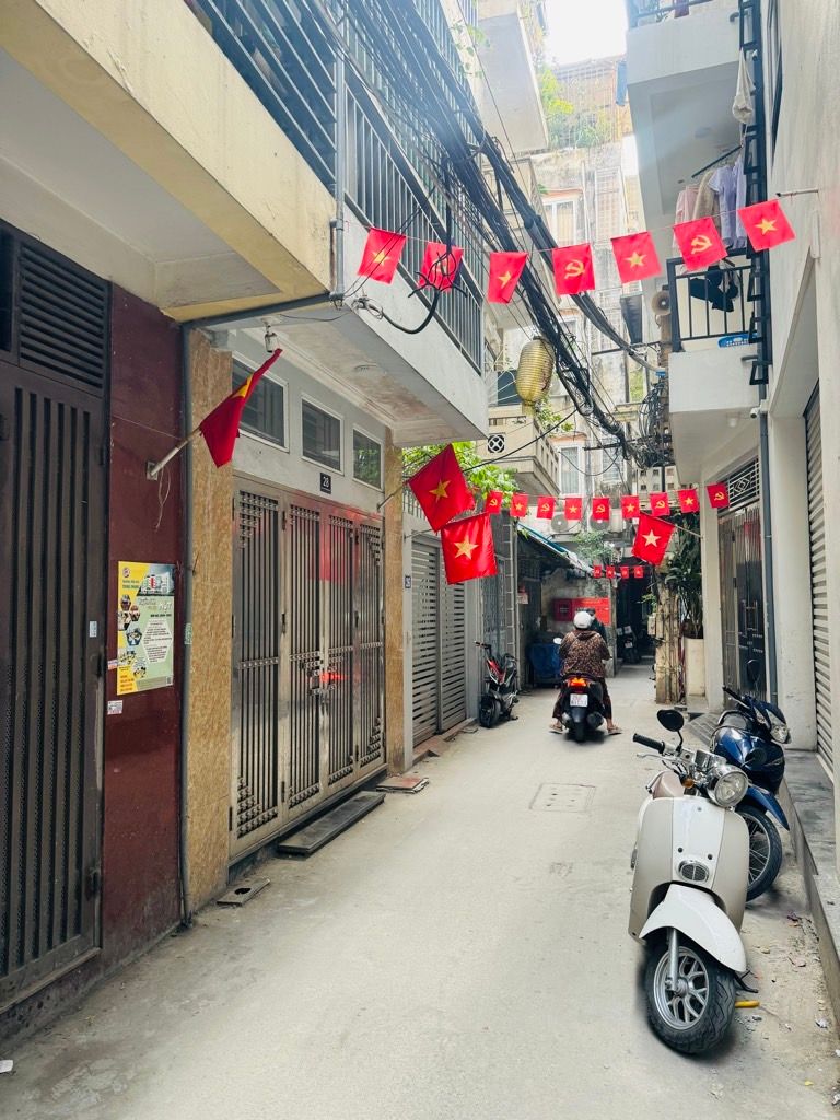 Bán nhà Chợ Khâm Thiên - diện tích 57.1m2 6 tầng - Nhà đẹp 2 mặt thoáng - giá 15,2 tỷ