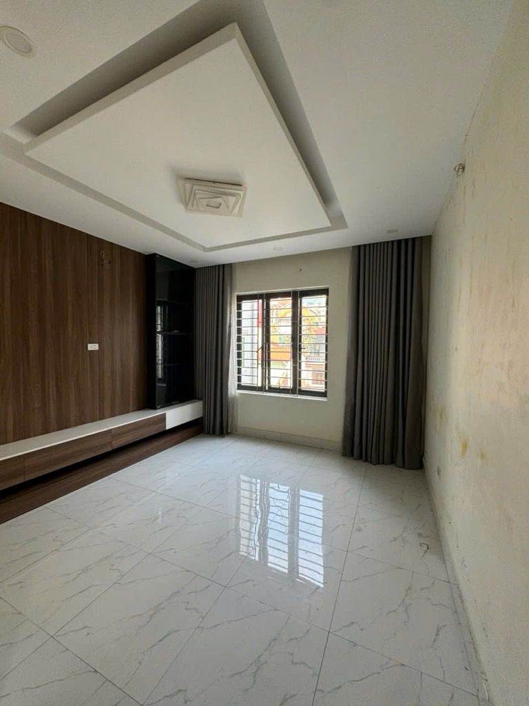 Bán nhà Chợ Khâm Thiên - diện tích 57.1m2 6 tầng - Nhà đẹp 2 mặt thoáng - giá 15,2 tỷ