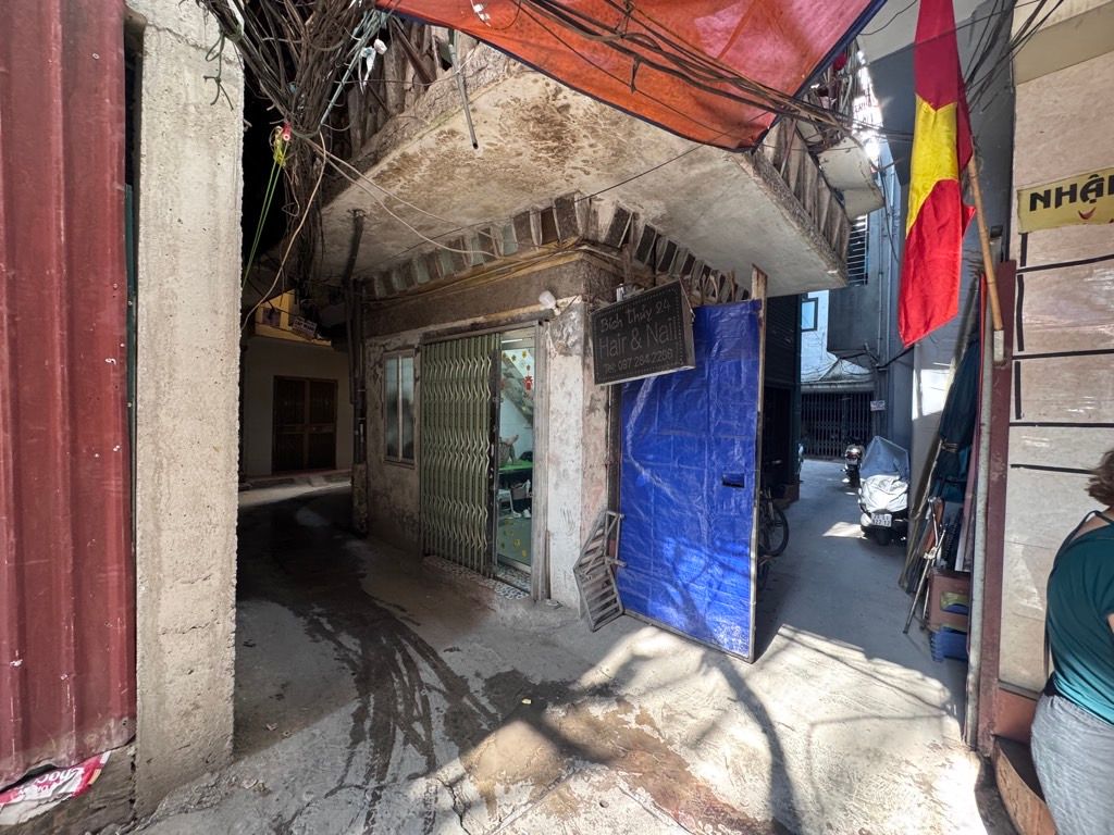 Bán nhà Trại Tóc - diện tích 36.6m2 6 tầng - Hiếm nhà bán - giá 10,6 tỷ