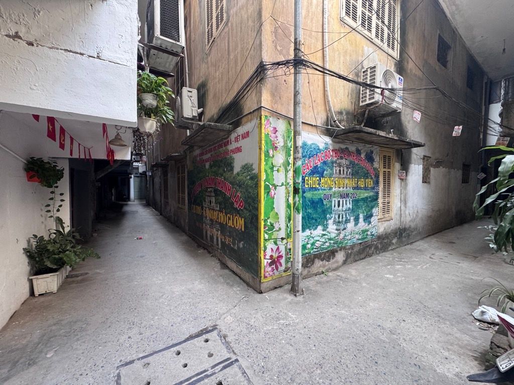 Bán nhà Trại Tóc - diện tích 36.6m2 6 tầng - Hiếm nhà bán - giá 10,6 tỷ