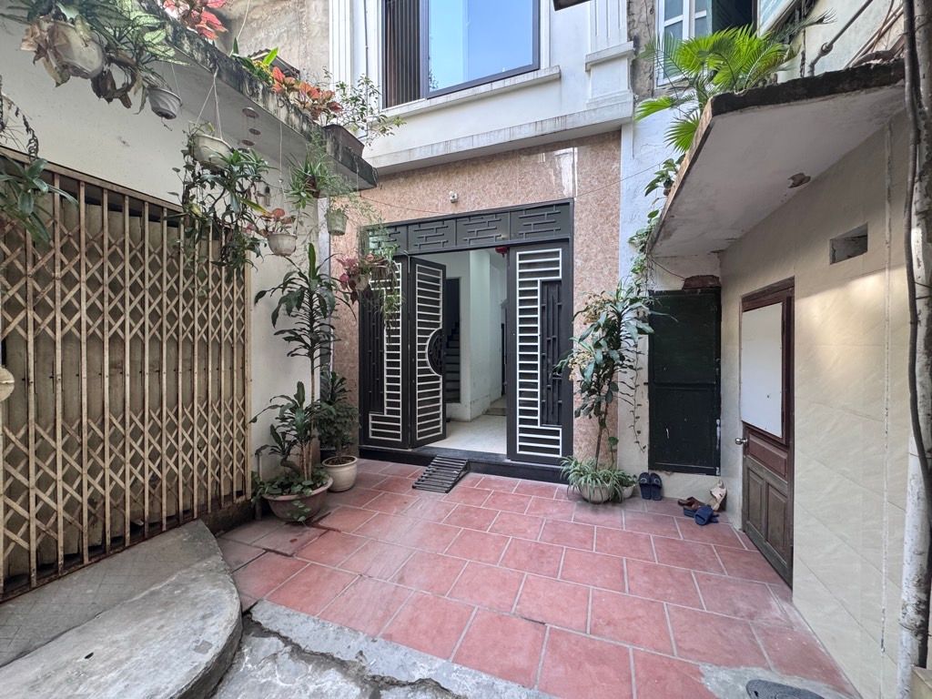 Bán nhà Trại Tóc - diện tích 36.6m2 6 tầng - Hiếm nhà bán - giá 10,6 tỷ