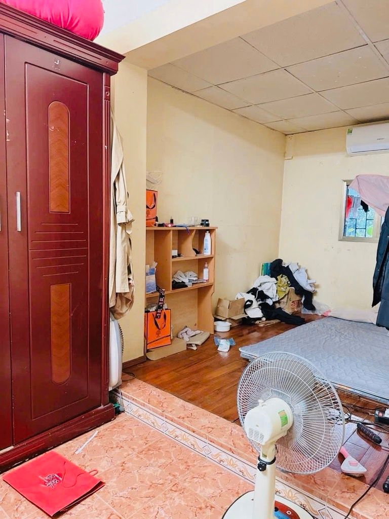 Bán nhà Nguyễn Trãi - diện tích 65m2 1 tầng - Ô TÔ ĐỖ CHÂN CẦU THANG - giá 3,4 tỷ