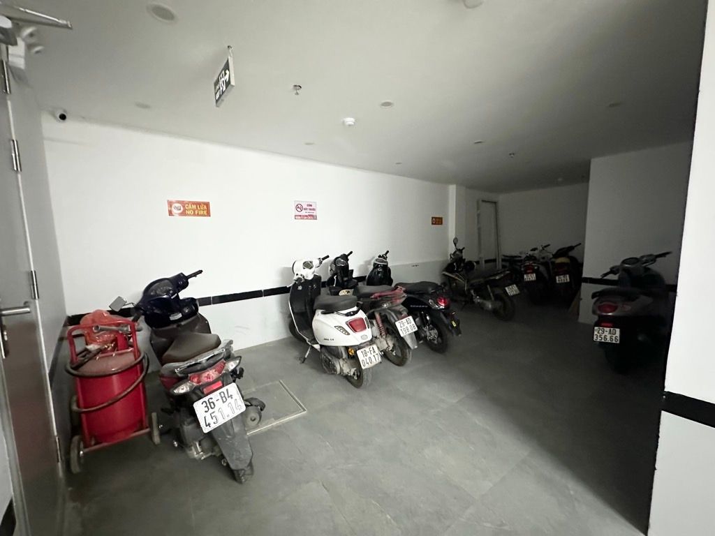 Bán nhà Lĩnh Nam - diện tích 46m2 1 tầng - thang máy - giá 2,6 tỷ