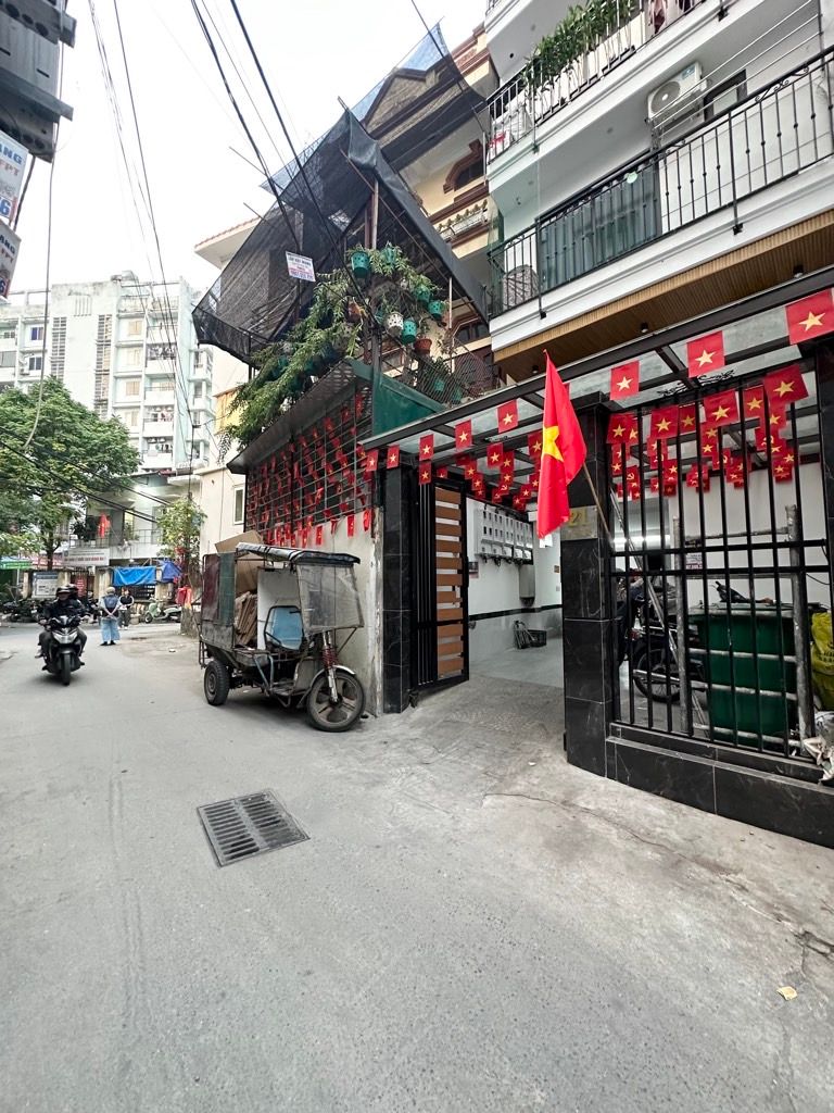 Bán nhà Lĩnh Nam - diện tích 46m2 1 tầng - thang máy - giá 2,6 tỷ