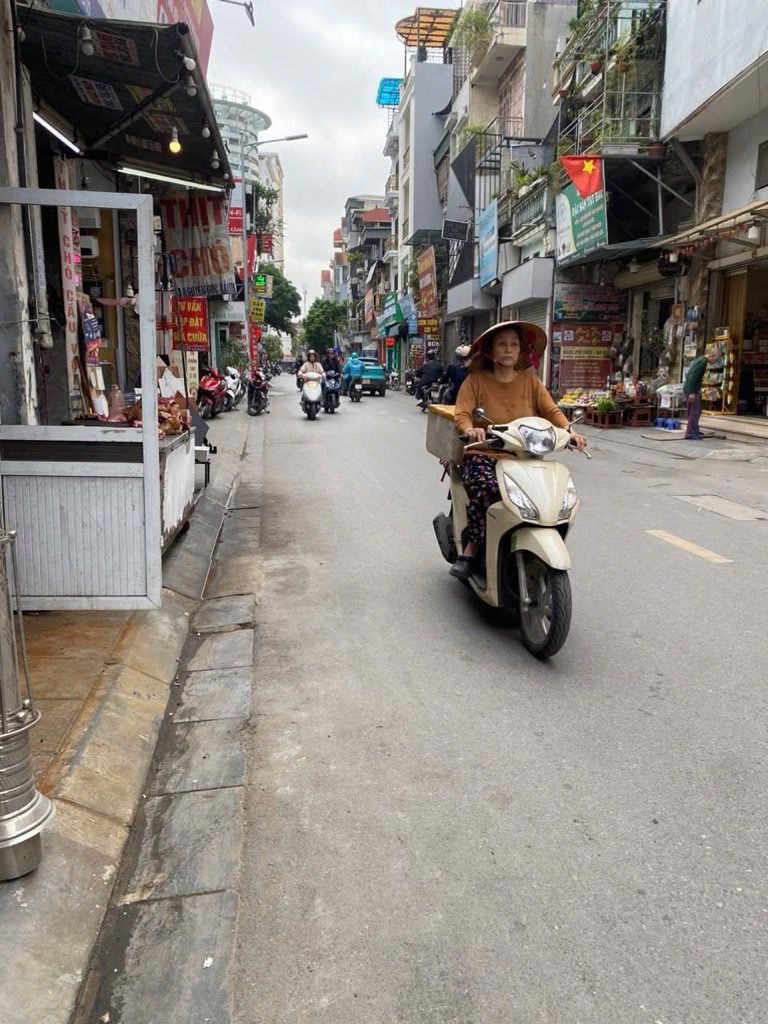 Bán nhà Nguyễn Đức Cảnh - diện tích 47m2 1 tầng - Ô TÔ TRÁNH NHAU - giá 14,9 tỷ