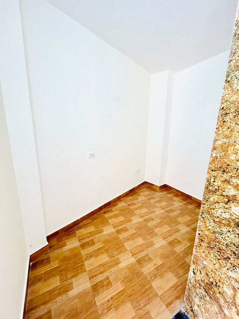 Bán nhà Vĩnh Hưng - diện tích 37.8m2 6 tầng - Thang máy - giá 11,3 tỷ