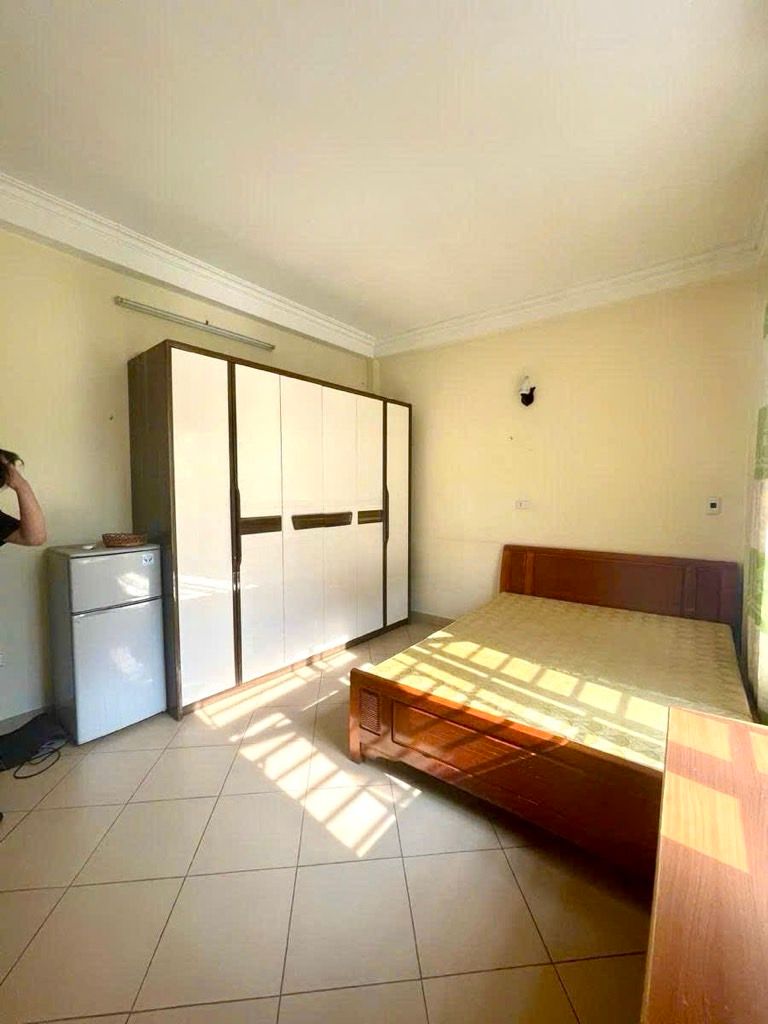 Bán nhà Quan Nhân - diện tích 32,5m2 5 tầng - Ô TÔ TRÁNH - giá 7,9 tỷ