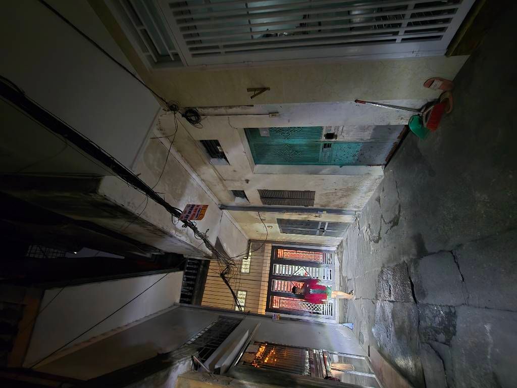 Bán nhà Hoàng Mai - diện tích 28m2 3 tầng - nhà đẹp hiếm có - giá 6,65 tỷ