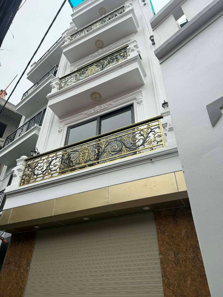 Bán nhà Thanh Đàm - diện tích 42,2m2 5 tầng - Ô tô đỗ cửa - giá 11,5 tỷ