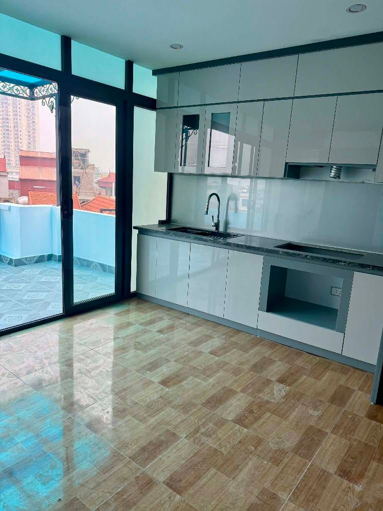 Bán nhà Thanh Đàm - diện tích 42,2m2 5 tầng - Ô tô đỗ cửa - giá 11,5 tỷ