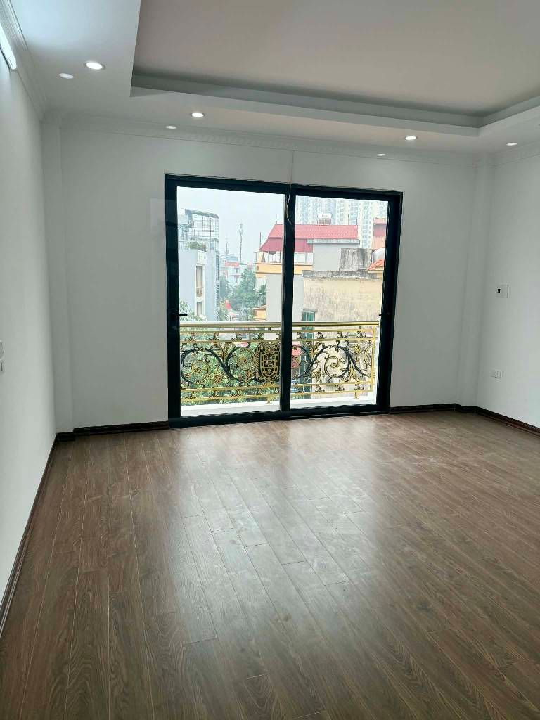 Bán nhà Thanh Đàm - diện tích 42,2m2 5 tầng - Ô tô đỗ cửa - giá 11,5 tỷ