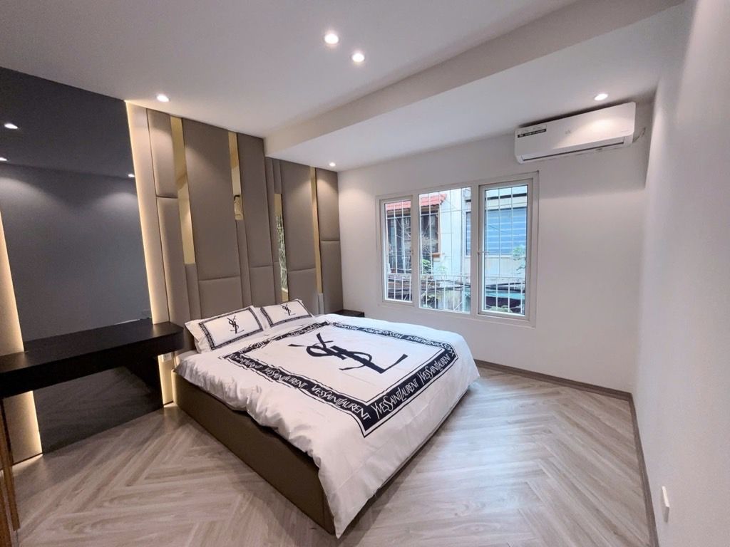 Bán nhà Hồng Hà - diện tích 75m2 1 tầng - Ô TÔ TRÁNH CHẠY VÒNG QUANH - giá 4,75 tỷ