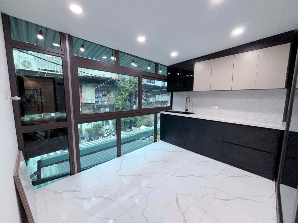 Bán nhà Hồng Hà - diện tích 75m2 1 tầng - Ô TÔ TRÁNH CHẠY VÒNG QUANH - giá 4,75 tỷ