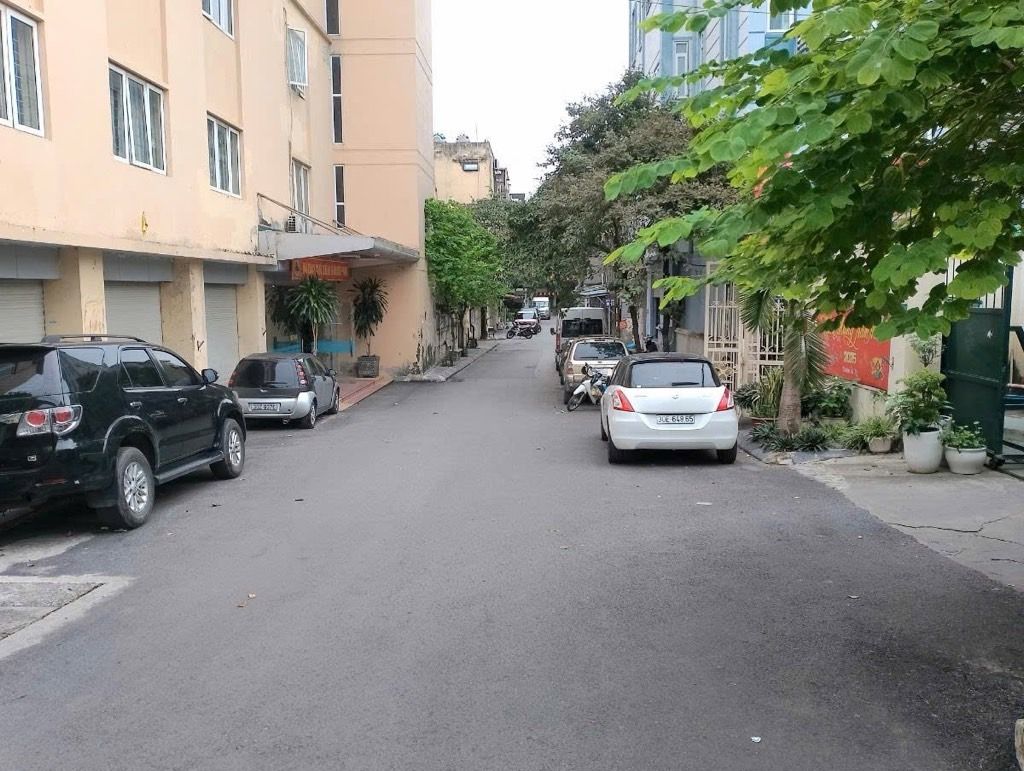 Bán nhà Hồng Hà - diện tích 75m2 1 tầng - Ô TÔ TRÁNH CHẠY VÒNG QUANH - giá 4,75 tỷ