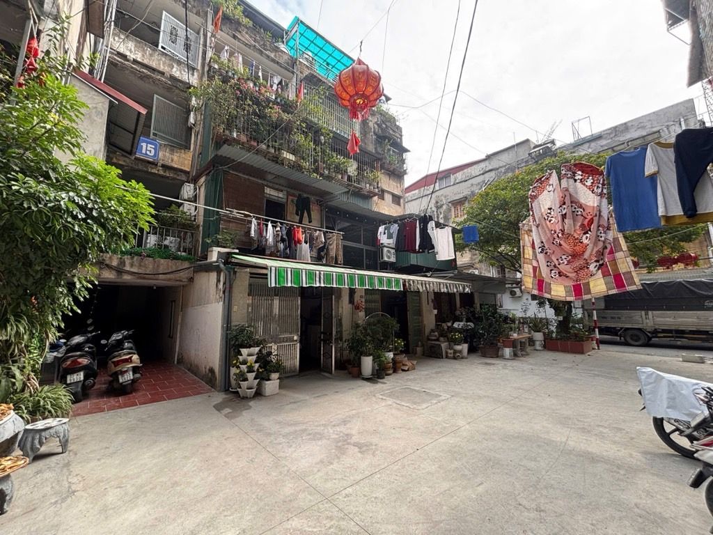 Bán nhà Hồng Hà - diện tích 75m2 1 tầng - Ô TÔ TRÁNH CHẠY VÒNG QUANH - giá 4,75 tỷ