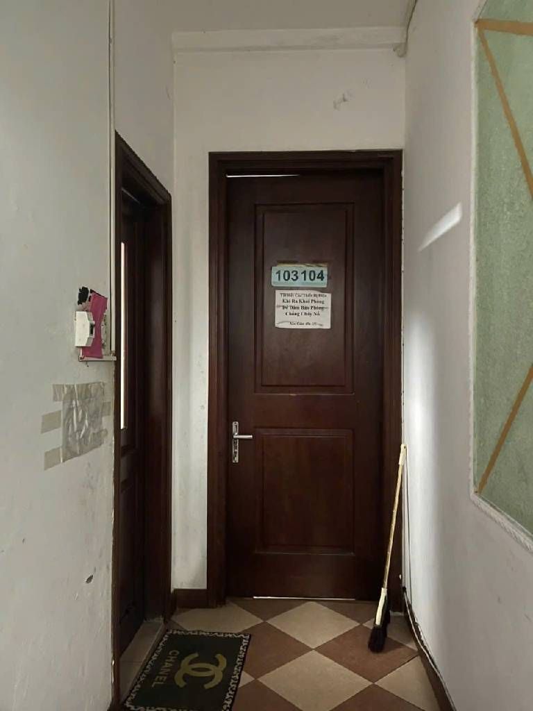 Bán nhà Nguyễn Chí Thanh - diện tích 45,3m2 4 tầng - ô tô đỗ cửa - giá 18,5 tỷ