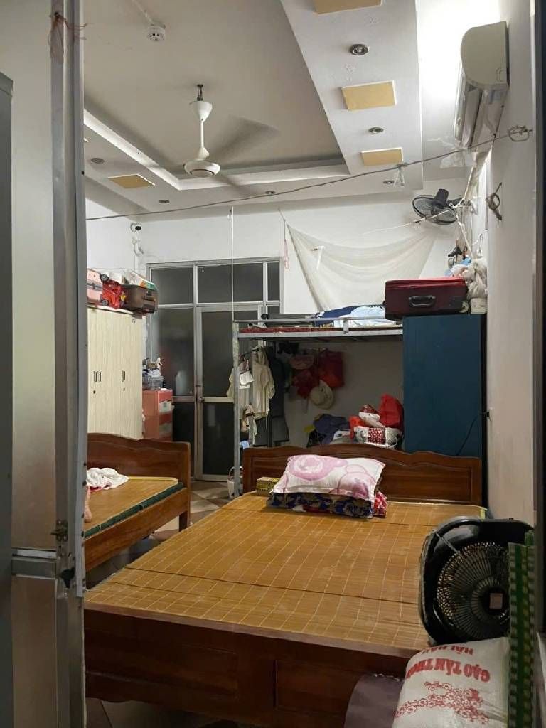 Bán nhà Nguyễn Chí Thanh - diện tích 45,3m2 4 tầng - ô tô đỗ cửa - giá 18,5 tỷ