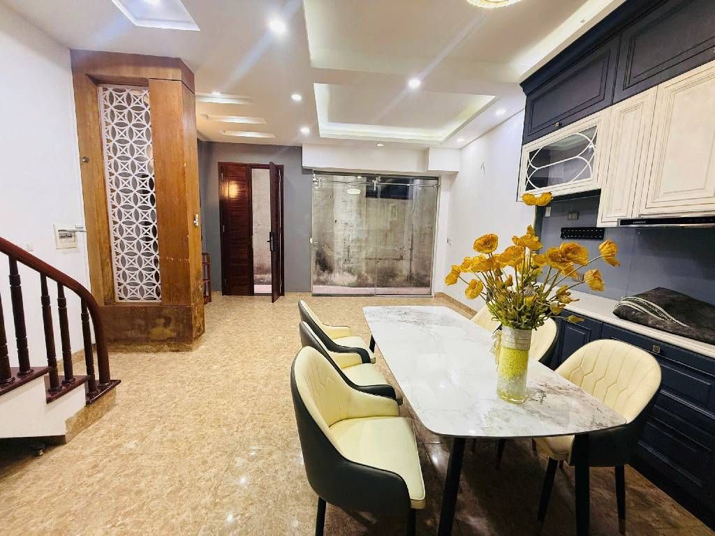 Bán nhà Hồ Đắc Di - diện tích 40m2 6 tầng - gần ô tô - giá 12 tỷ