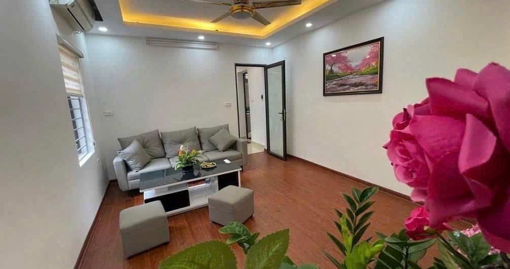 Bán Căn Hộ Tập Thể Hồng Mai, Q. HBT: Tầng 2 Đẹp Nhất Khu – 65m2 – Full Nội Thất Thửa – Giá 4.12 Tỷ