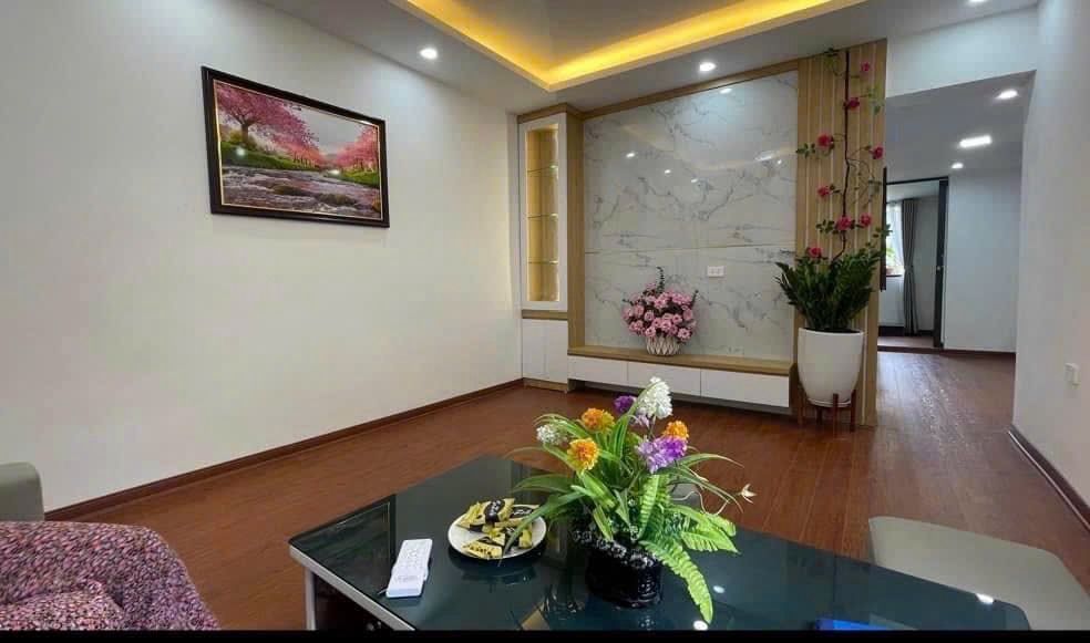 Alternative view of Bán Căn Hộ Tập Thể Hồng Mai, Q. HBT: Tầng 2 Đẹp Nhất Khu – 65m2 – Full Nội Thất Thửa – Giá 4.12 Tỷ