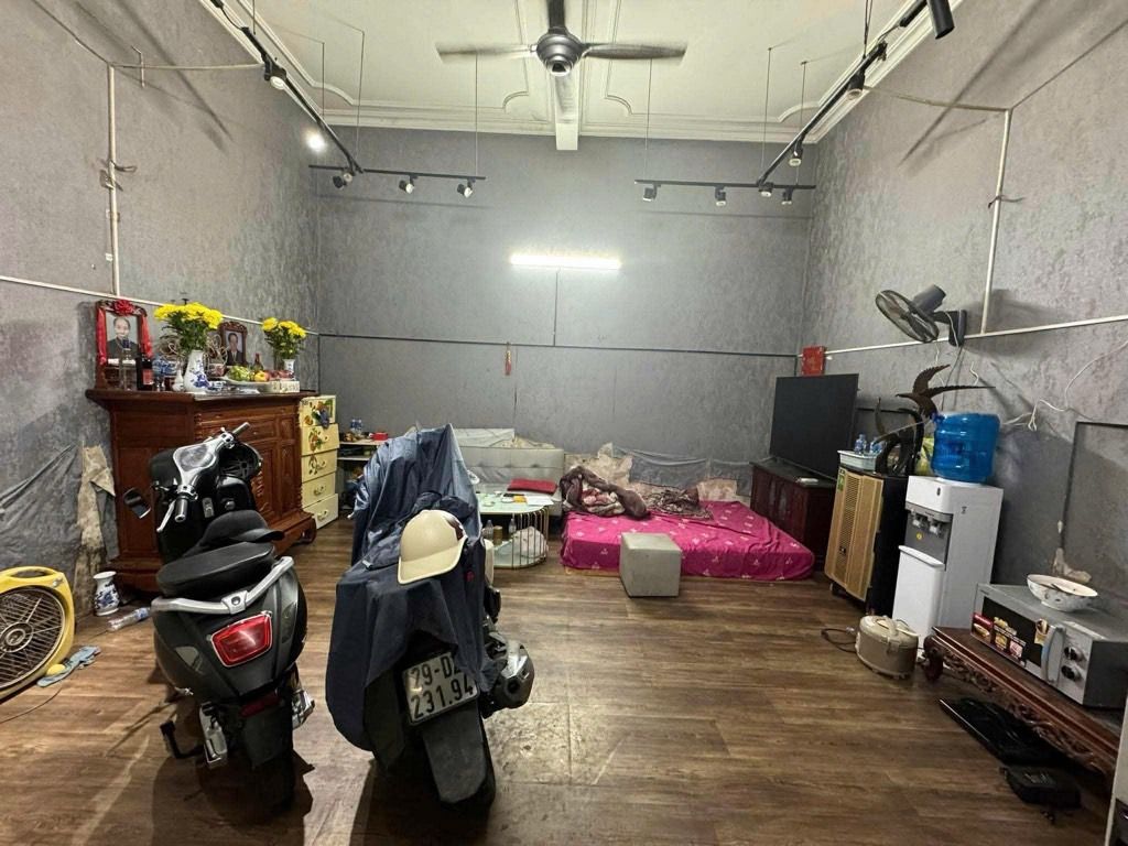 Bán nhà Trần Khát Chân - diện tích 39m2 2 tầng - LÔ GÓC - MẶT TIỀN QUYỀN LỰC - giá 15,6 tỷ