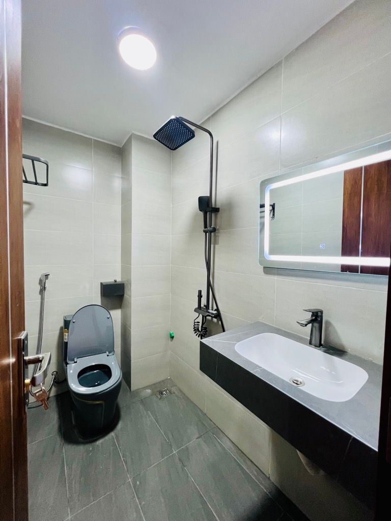 Bán nhà Ngọc Hồi - diện tích 40m2 4 tầng - Ô TÔ TRÁNH - giá 11,9 tỷ